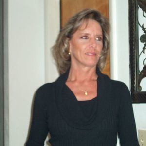 Meet your Posher, Debbie